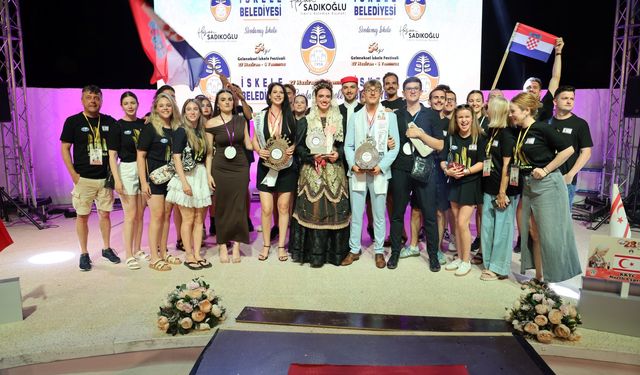 İskele Festivali'nde halk dansları gösterisi ve yarışmaları yapıldı