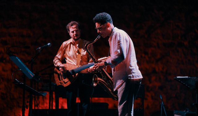 "Mehmet Ali Sanlıkol Quintet" Othello Kalesi’nde sahne aldı