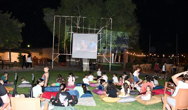 Mesarya Belediyesi’nin organize ettiği “Açık Hava Sinema Geceleri” başladı