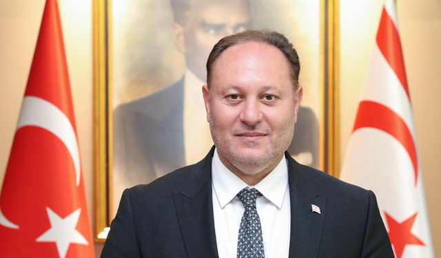 Öztürkler’den Mevlid Kandili mesajı: “Bu kutlu gecenin tüm dünyaya iyilik ve umut taşımasını temenni ediyorum”