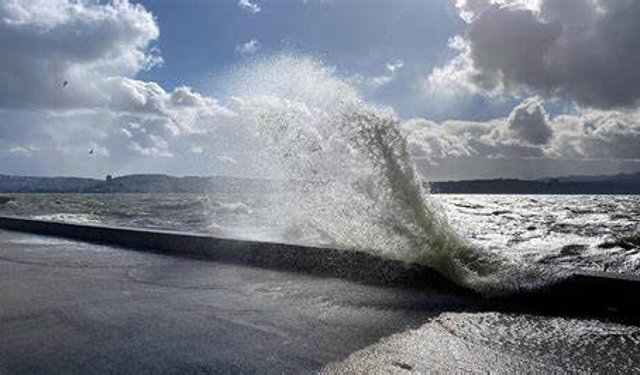 Meteoroloji, denizde fırtına uyarısı yaptı