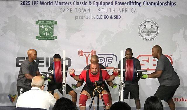 Milli sporcu Mehmet Ali Deniz, Afrika’da katıldığı yarışmada dünya şampiyonu oldu