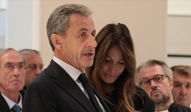 Fransa’nın eski cumhurbaşkanı Sarkozy bugün hapse giriyor