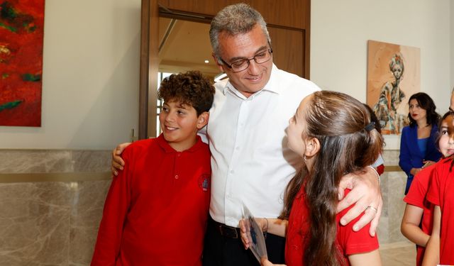 20 Kasım Çocuk Hakları Günü… İlkokul öğrencileri Cumhurbaşkanı Erhürman ile bir araya geldi