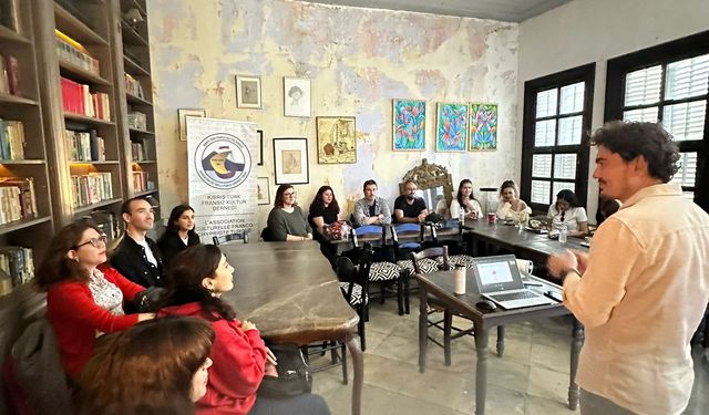 Kıbrıs Türk-Fransız Kültür Derneği’nden yabancı dil öğretmenlerine yapay zekâ odaklı eğitim