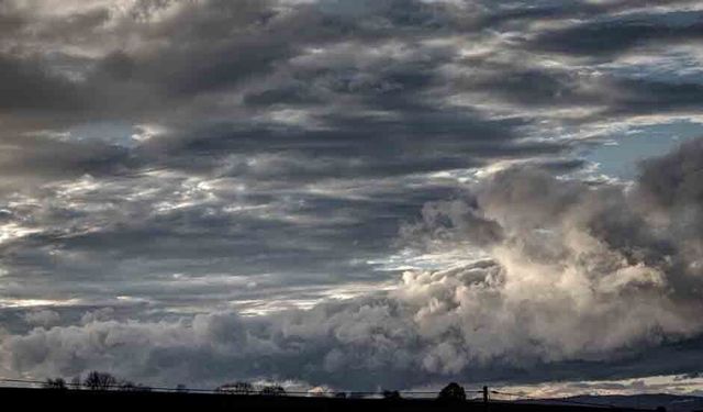 Hava sıcaklığı 13–16 derece dolaylarında seyredecek; yarın yer yer sağanak bekleniyor