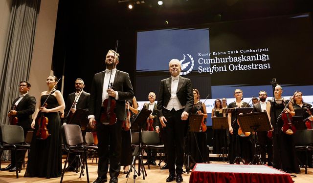 Cumhurbaşkanı Erhürman, Senfoni Orkestrası’nın sezon açılış konserine katıldı