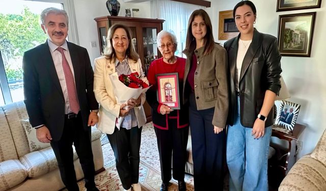 Telsim, Öğretmenler Günü dolayısıyla emekli öğretmenleri ziyaret etti