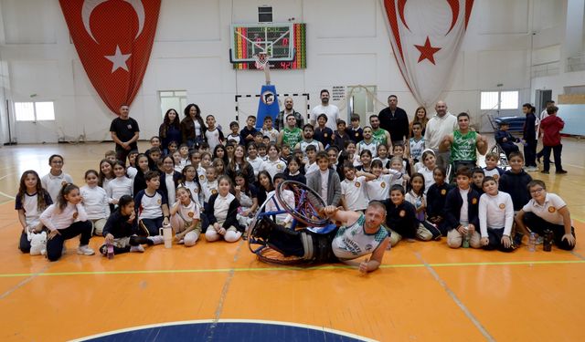 KKTC Vakıflar Tekerlekli Sandalye Basketbol Takımı İskele’de farkındalık maçına çıktı