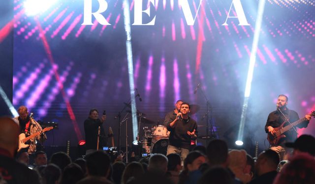 “LTB Şehirde Yeni Yıl Etkinlikleri”, 27 Aralık’a kadar Selimiye Meydanı’nda yapılacak