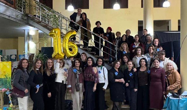 “Mavinin 16 Yıllık Yolculuğu” sergisi açıldı