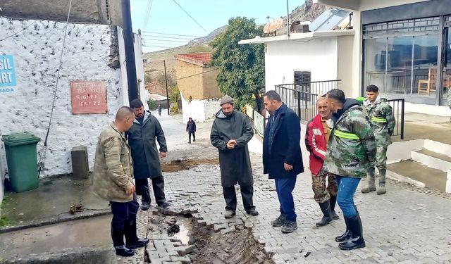 Tarım ve Doğal Kaynaklar Bakanı Hüseyin Çavuş, Kozanköy’de sel tahribatını yerinde inceledi