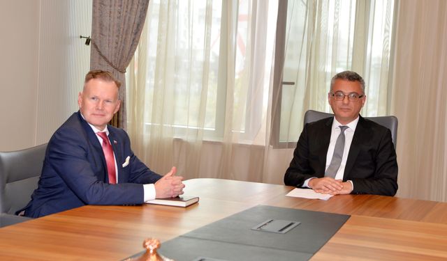 Cumhurbaşkanı Erhürman, Slovakya’nın Lefkoşa Büyükelçisi Martin Bezák ile görüştü