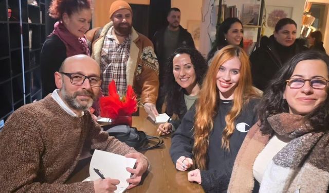 "Kıbrıs Türk Şiiri Antolojisi" tanıtıldı