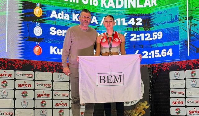 Ada Kafa, Jerfi Fıratlı U18 Türkiye Salon Şampiyonası’nda 800 metre şampiyonu