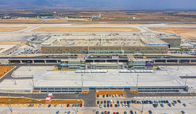 Hava Trafik Kontrolörleri Ercan’da grev başlattı, uçuşlar durdu