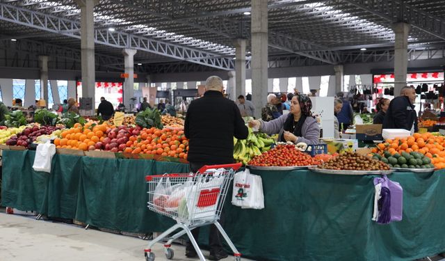 İskele Belediyesi Kapalı Pazar Yeri ve Terminal Alanı törenle açıldı