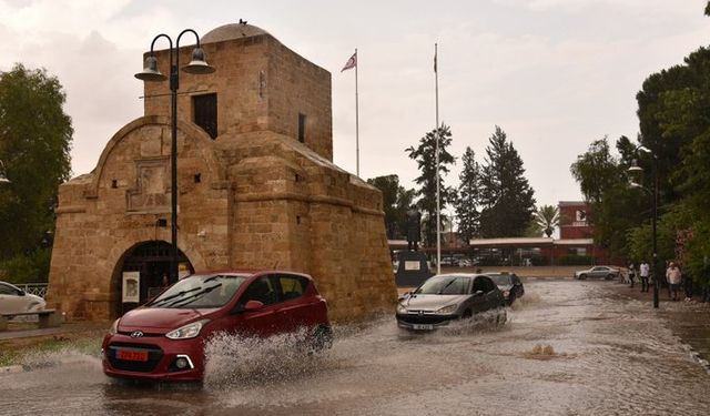 Yarın, salı ve çarşamba yağmur ile fırtına bekleniyor… Pazar ve pazartesi sıcaklık 25 dereceye kadar yükselecek