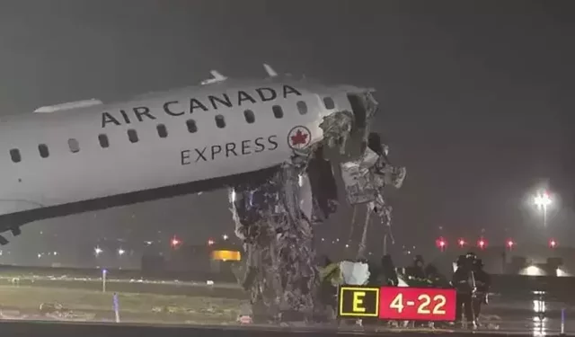 Dünya Haberleri  ABD'de havalimanında dehşet anları: Uçak, itfaiye aracı ile çarpıştı!