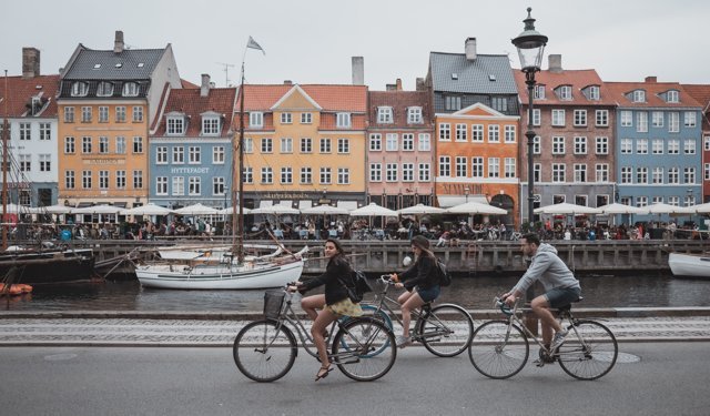 Danimarka halkı genel seçim için sandık başında
