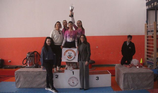 Esin Leman Lisesi Cimnastikte Yine Şampiyon