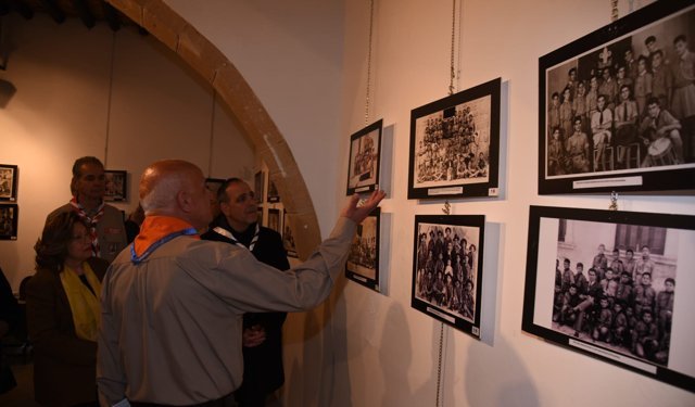 “Celal İzcibayar-İzciliğin İzi” adlı sergi Saçaklı Ev’de açıldı