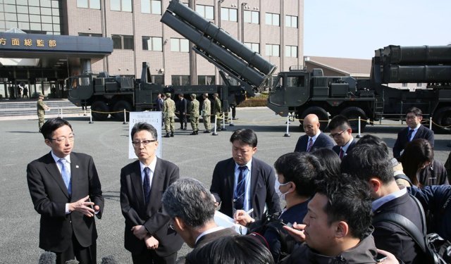 Japonya, iki üssüne ilk kez uzun menzilli füzeler konuşlandırdı