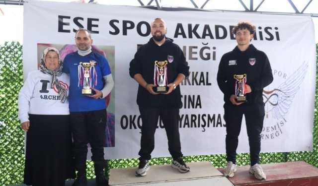 Oklar Eşe Bakkal Anısına Atıldı