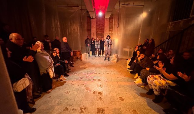 Kıbrıs Türk Devlet Tiyatroları’nın “Maskeliler” oyunu prömiyer yaptı