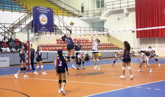Voleybol Süper Kupa sahiplerini bekliyor