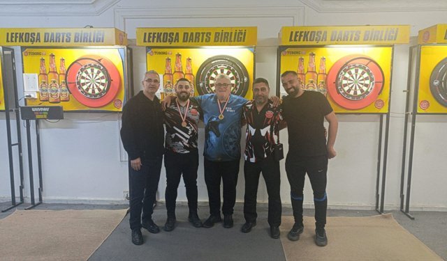 Dino Wyahtt zirvede: Darts liginde nefes kesen final