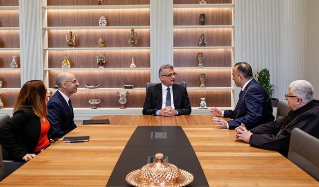 Cumhurbaşkanı Erhürman, Maronit toplumu temsilcisi Moussa ve Başpiskopus Sfeir ile görüştü