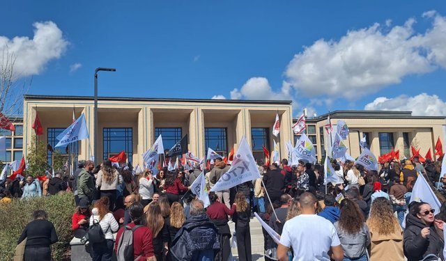 Gözler Meclis’te: Sendikalar grev ve eylemde