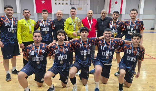 Hentbolda UKÜ’den çifte zafer