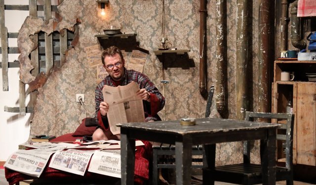 İskele Belediyesi 4. Tiyatro Günleri kapsamında “Sığıntılar” adlı oyun sahnelendi