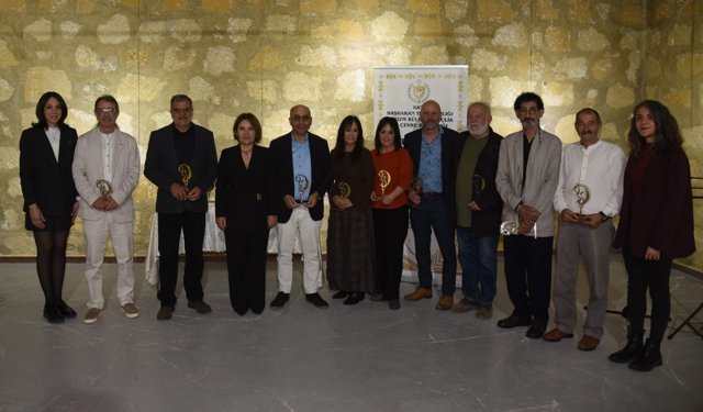 “Beşinci Kültür ve Sanatla Bir Ömür Hizmet Ödülü” sahiplerini buldu