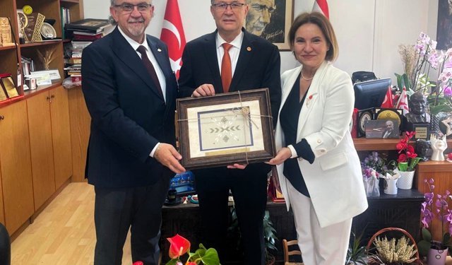 Zaimağaoğlu, TDK Başkanı Mert ile AÖA Başkanı Konedralı ile görüştü