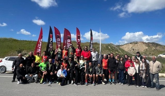 Olimpik Duatlon Yarışması'nda Enis Alçıcı ve Alexandra Mehltretter şampiyon