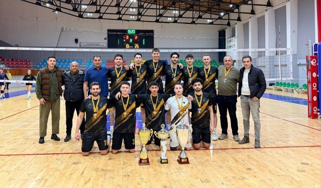 Voleybolda ilk dönem tamamladı