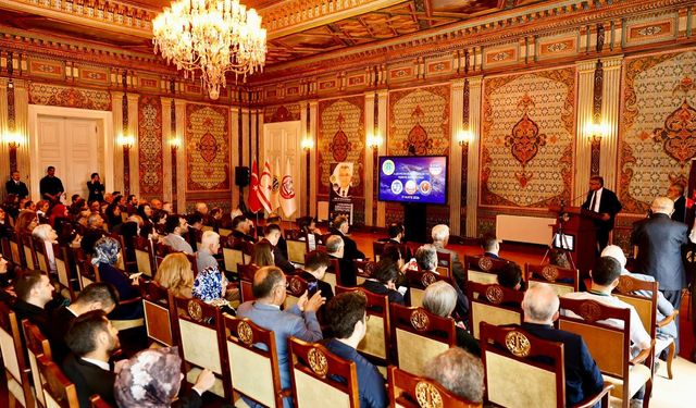 Cumhurbaşkanı Tufan Erhürman İstanbul’da akademik etkinliklere katılarak temaslarda bulundu