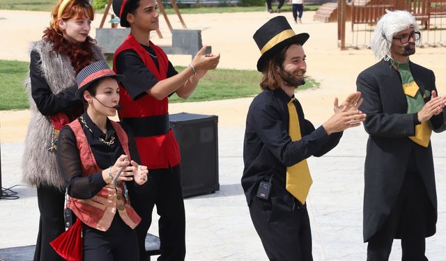 “Eşeğin Gölgesi” oyunu yarın akşam Kızılbaş Parkı'nda sahnelenecek