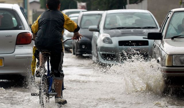 Meteorolojiden yarın için etkili yağış uyarısı