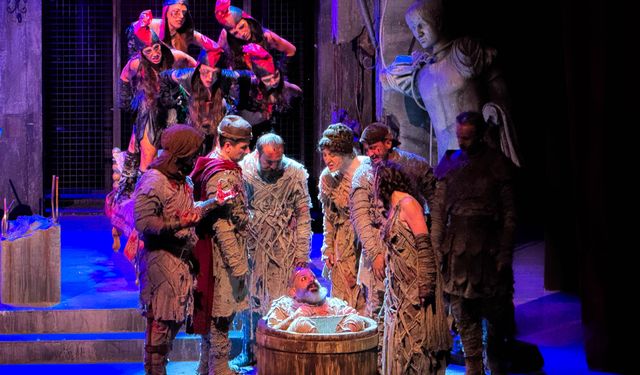 “Büyük Romulus” Gazimağusa’da sahnelendi