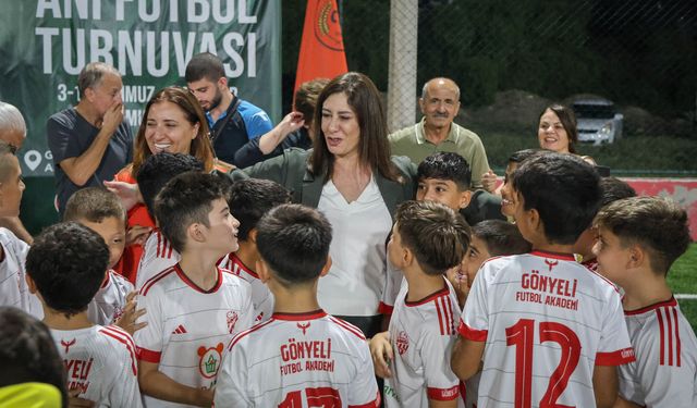 28. Naci Talat Halı Saha Futbol Anı Turnuvası’nda U10 kategorisi maçları gerçekleştirildi