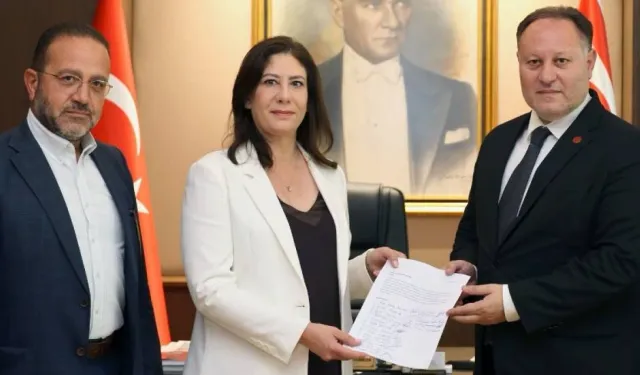 CTP’den olağanüstü Meclis toplantısı çağrısı: Öztürkler'e dilekçe verildi
