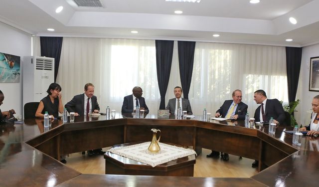 Bakan Ertuğruloğlu, BMGS'nin Kıbrıs Özel Temsilcisi ve UNFICYP Misyon Şefi Diagne ile görüştü