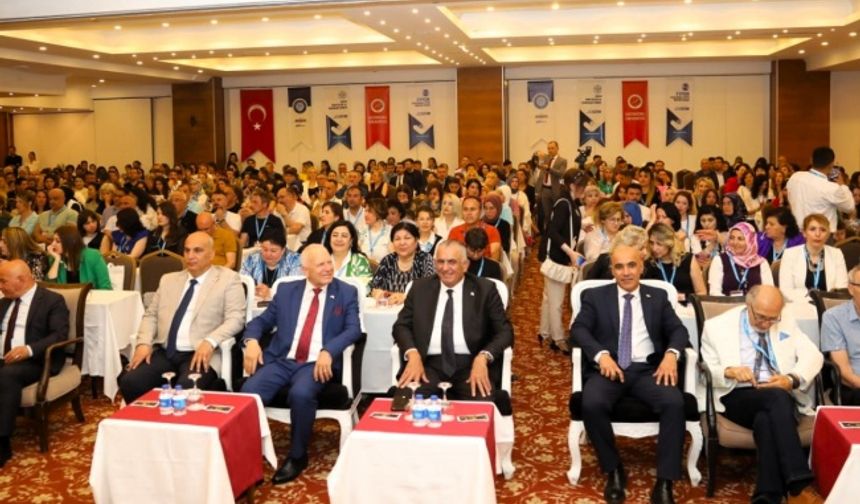 Çavuşoğlu, Antalya’da düzenlenen 15’inci Uluslararası Eğitim Yönetimi Forumu’na katıldı