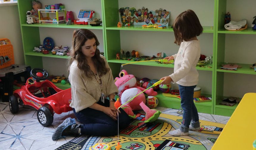 "Dini Kıyafetler Çocukları Nasıl Etkiliyor? Bilim Konuşuyor!"