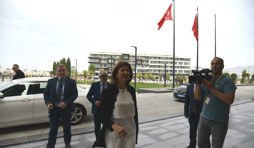 Cumhurbaşkanı Tatar, Holguin’i kabul etti