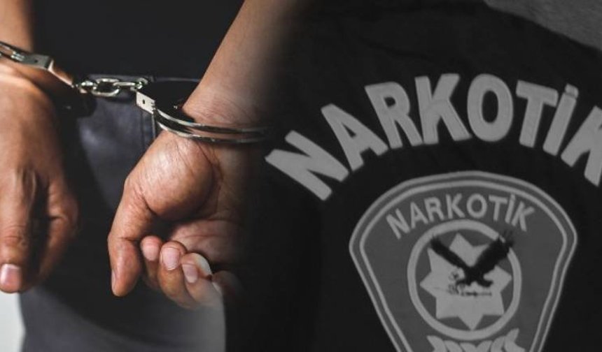 Polisiye olaylar… Hırsızlıktan aranan şahsın tasarrufunda uyuşturucu bulundu